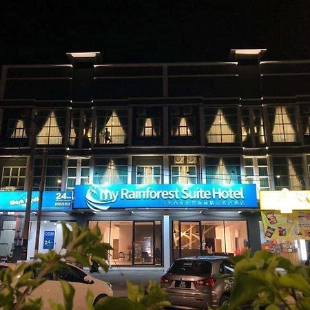 MY RAINFOREST SUITE HOTEL self check in out Kuah Esterno foto